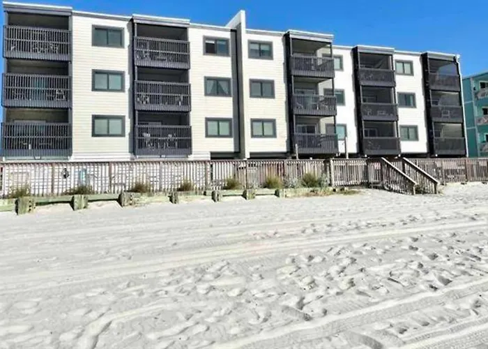 Ocean Breeze Beachfront Condo, Newly Renovated