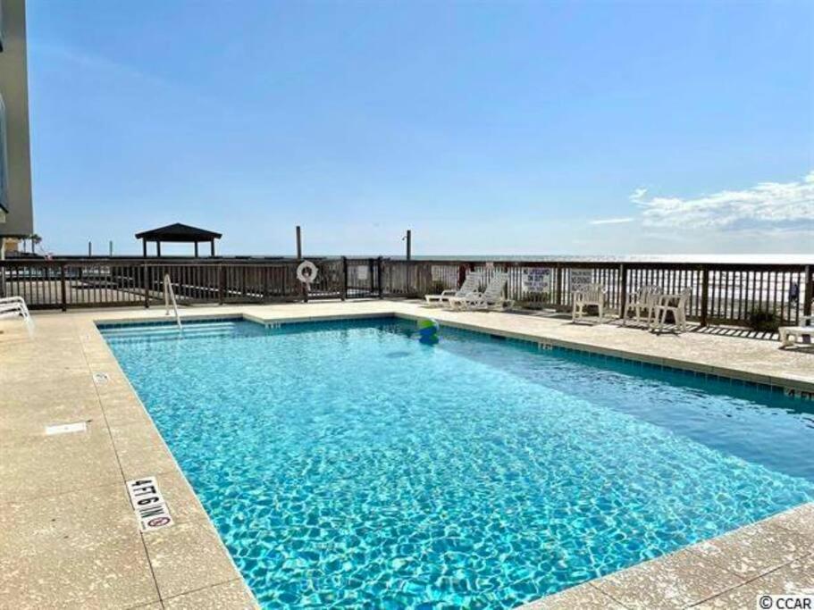 Ocean Breeze Beachfront Condo, Newly Renovated * Myrtle Beach