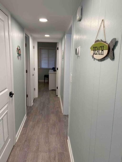 Appartement Ocean Breeze Beachfront Condo, Newly Renovated *